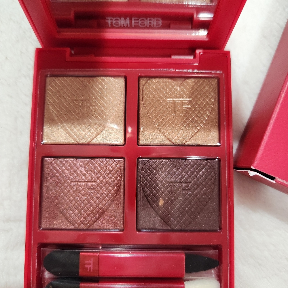 Tom Ford Honeymoon Eye Color Quad Pallette, NIB - Picture 2 of 7
